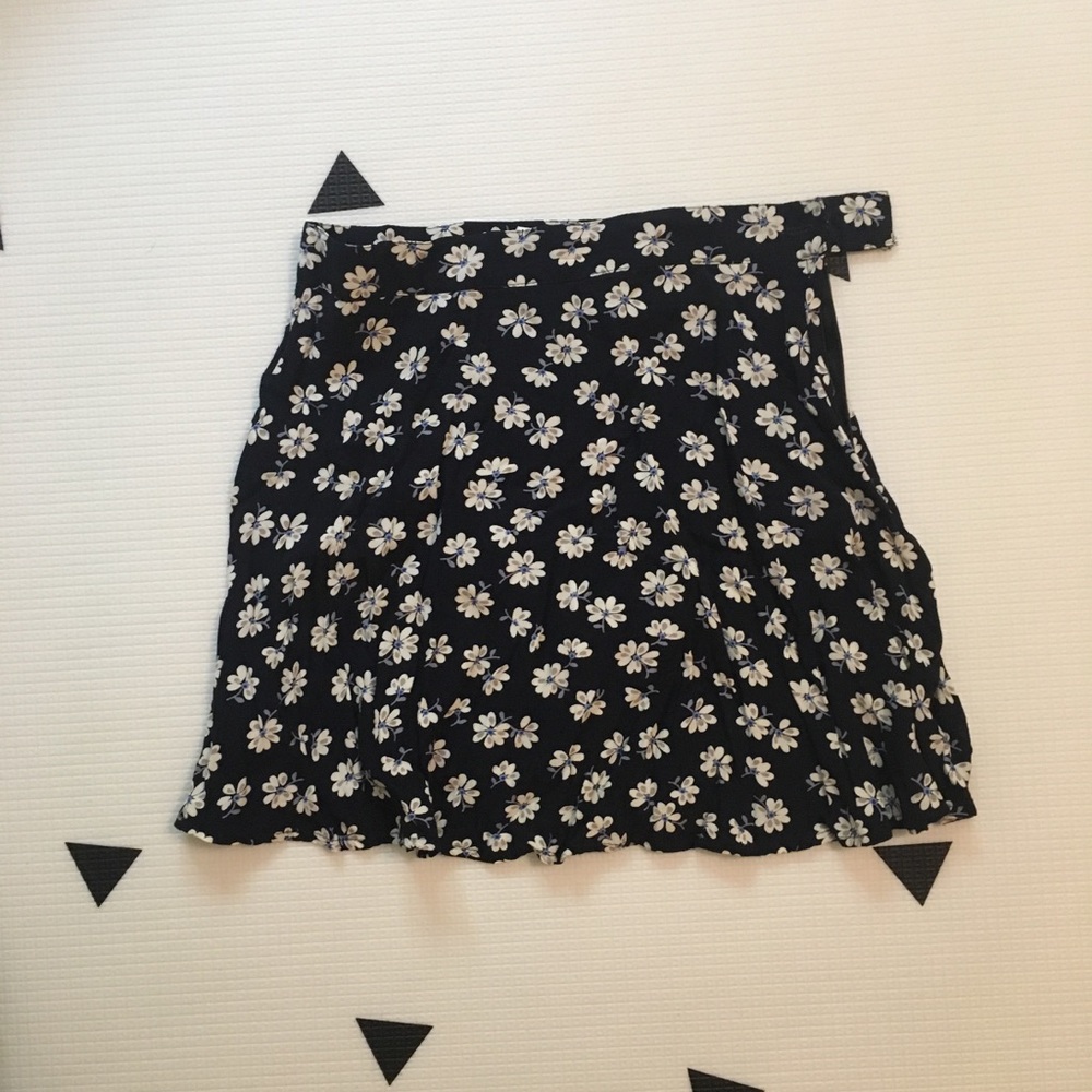Floral mini skirt